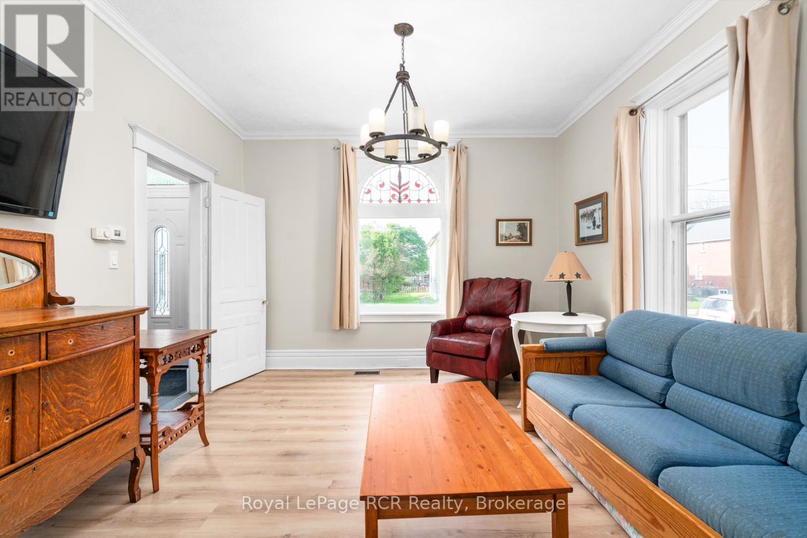 Photo 6 of 463 12 Th Street, Hanover ON