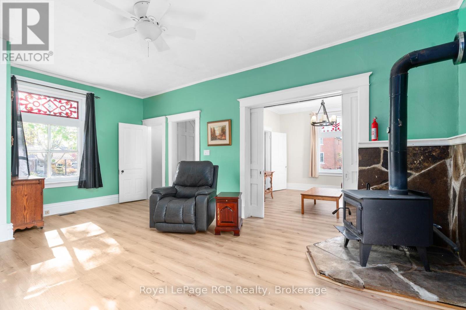 Photo 9 of 463 12 Th Street, Hanover ON