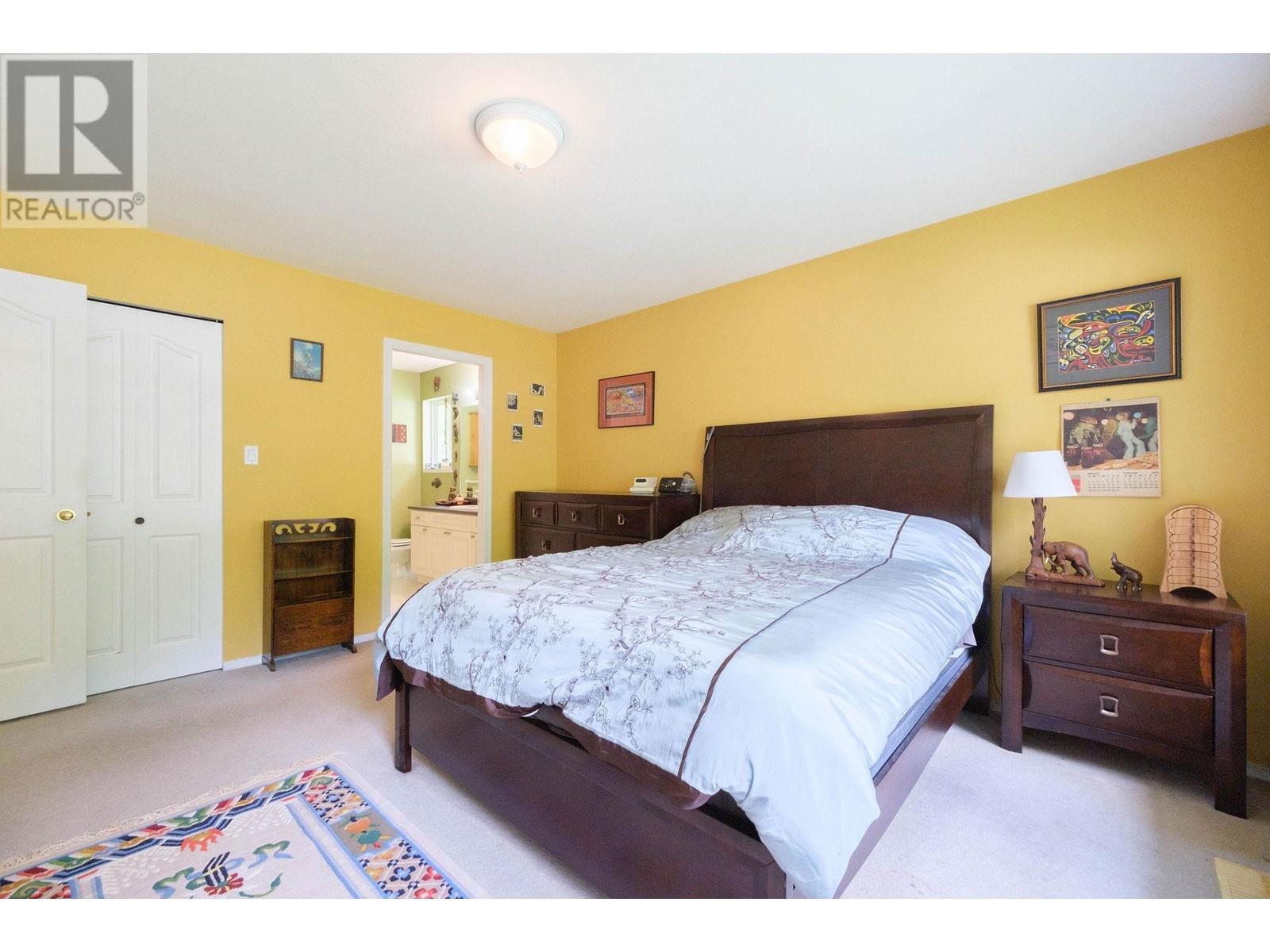 2557 MILES ROAD, Roberts Creek
