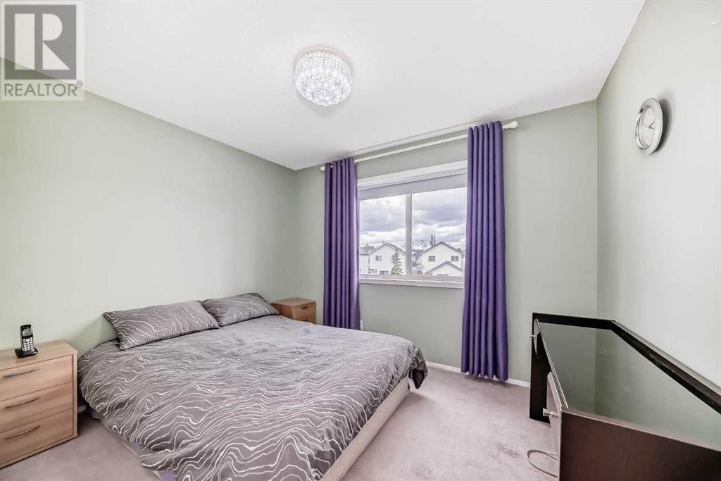 Single Family House for Sale in  Country Hills Manor NW Country Hills Calgary 