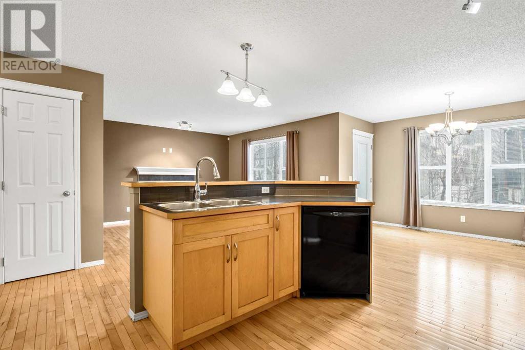 Single Family House for Sale in  Copperstone Gate SE Copperfield Calgary 