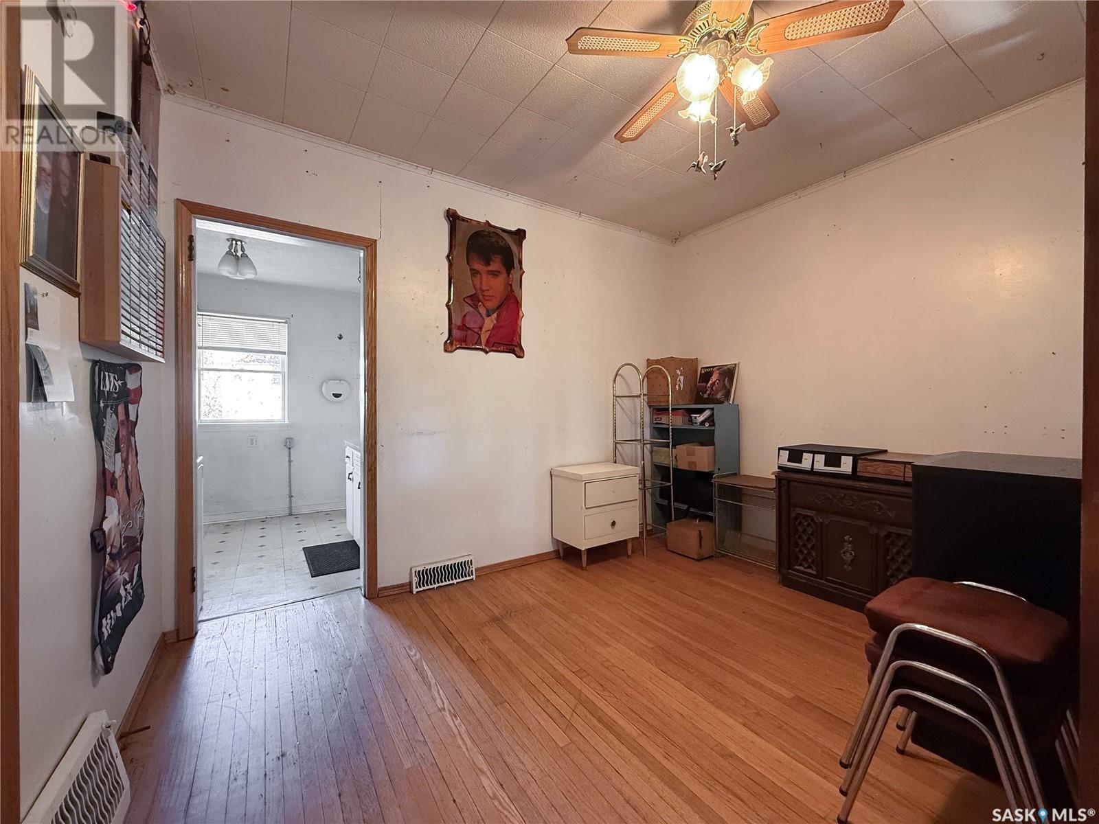Single Family House Bungalow for Sale in  nd AVENUE NE Swift Current 