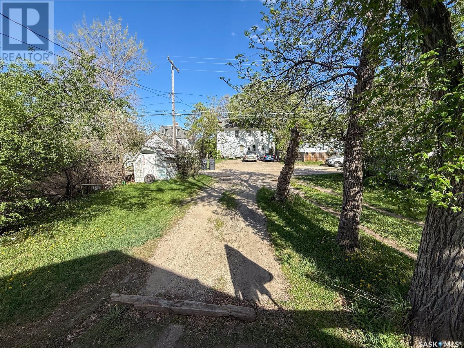 Single Family House Bungalow for Sale in  nd AVENUE NE Swift Current 