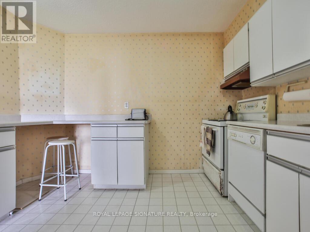 Photo 13 of F 19 288 Mill Road, Toronto ON