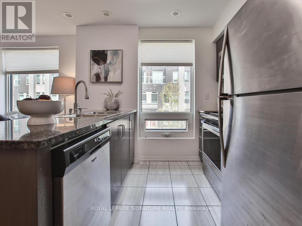 Photo 18 of 232 7 Applewood Lane, Toronto ON