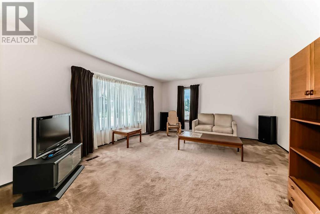3859 51 Ave Close, Ponoka