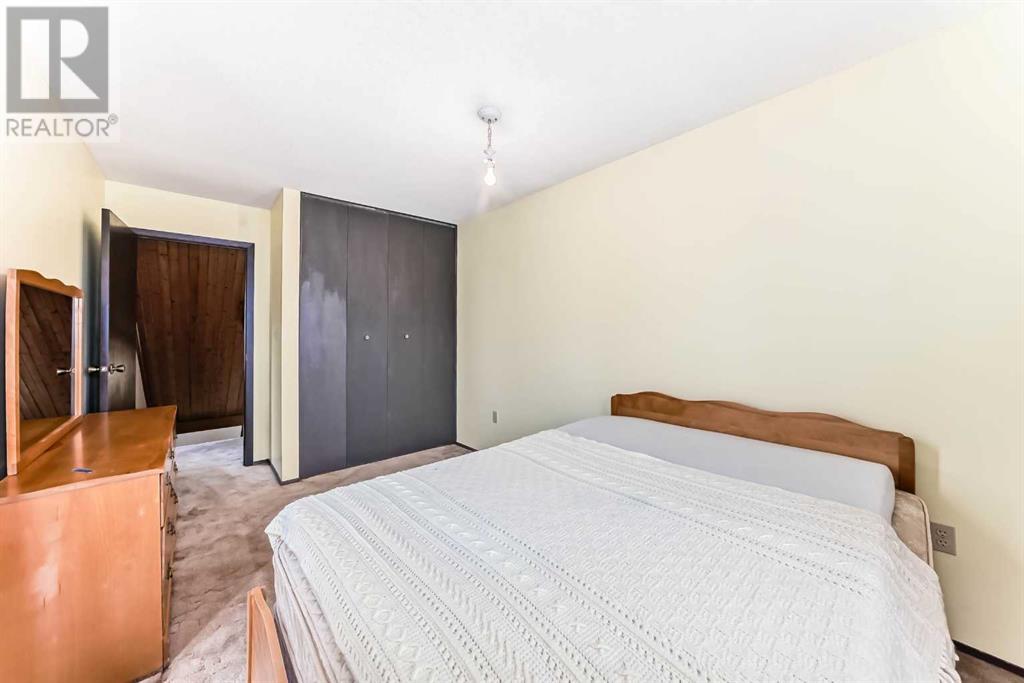 3859 51 Ave Close, Ponoka