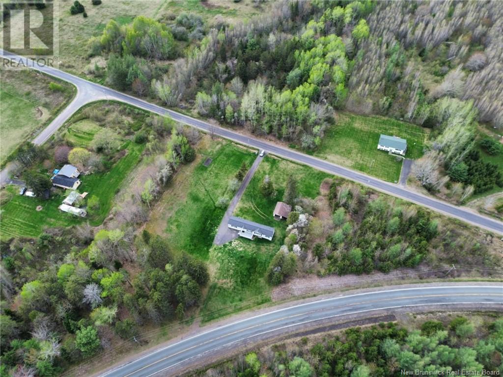 Photo 4 of 19 Cox Point Road, Cumberland Bay NB