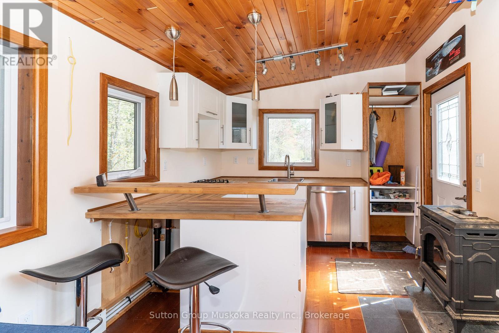 Photo 7 of 1667 Paint Lake Road, Lake Of Bays ON
