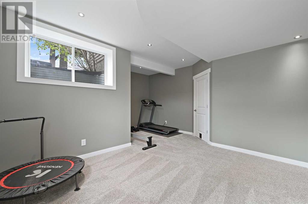 607 River Heights Crescent, Cochrane