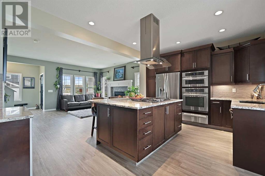 607 River Heights Crescent, Cochrane