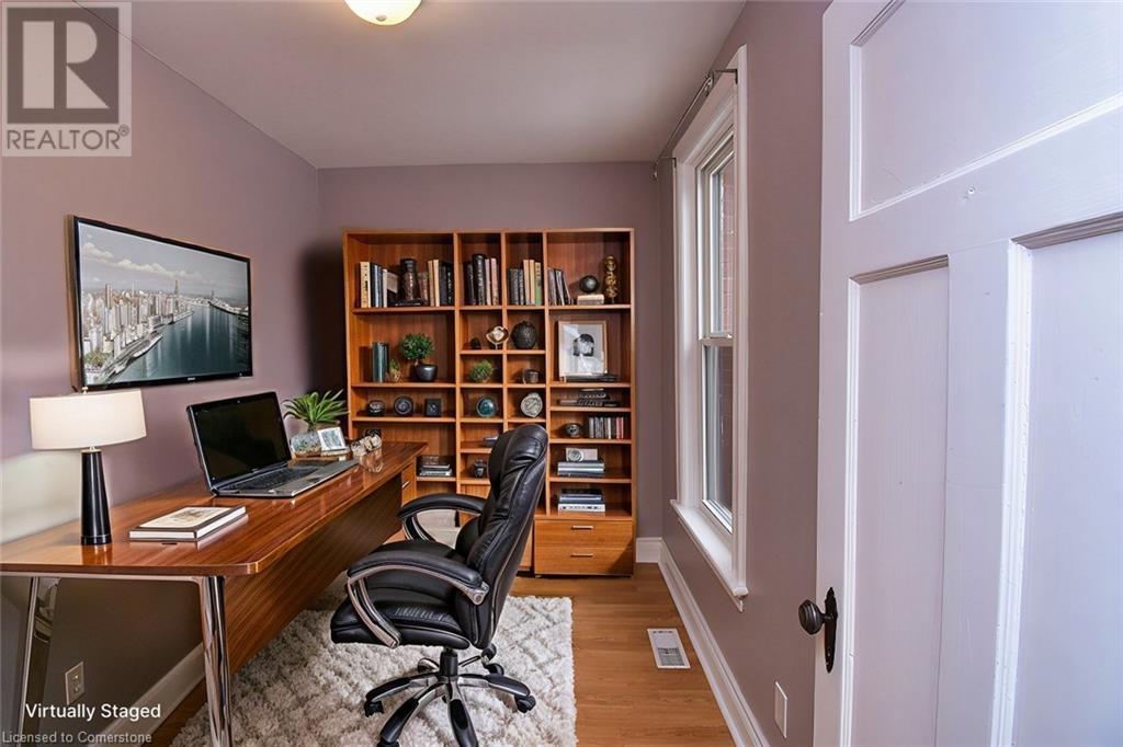 Photo 11 of 324 Aberdeen Avenue, Hamilton ON