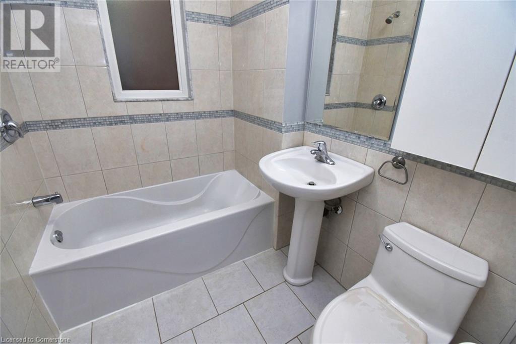Photo 17 of 324 Aberdeen Avenue, Hamilton ON