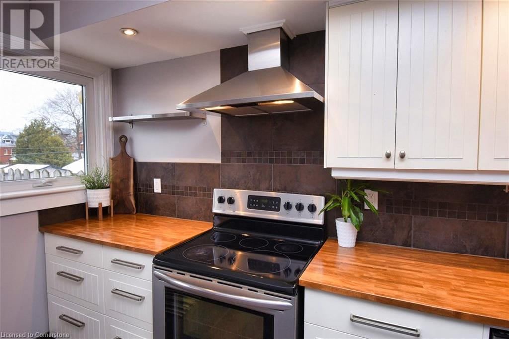Photo 21 of 324 Aberdeen Avenue, Hamilton ON
