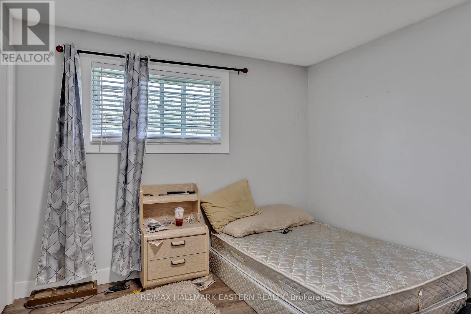 Photo 6 of 357 Martin Road, Peterborough North ON