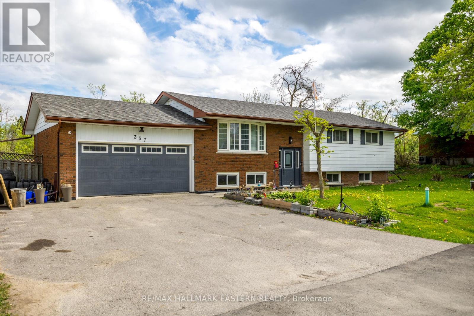 Photo 12 of 357 Martin Road, Peterborough North ON