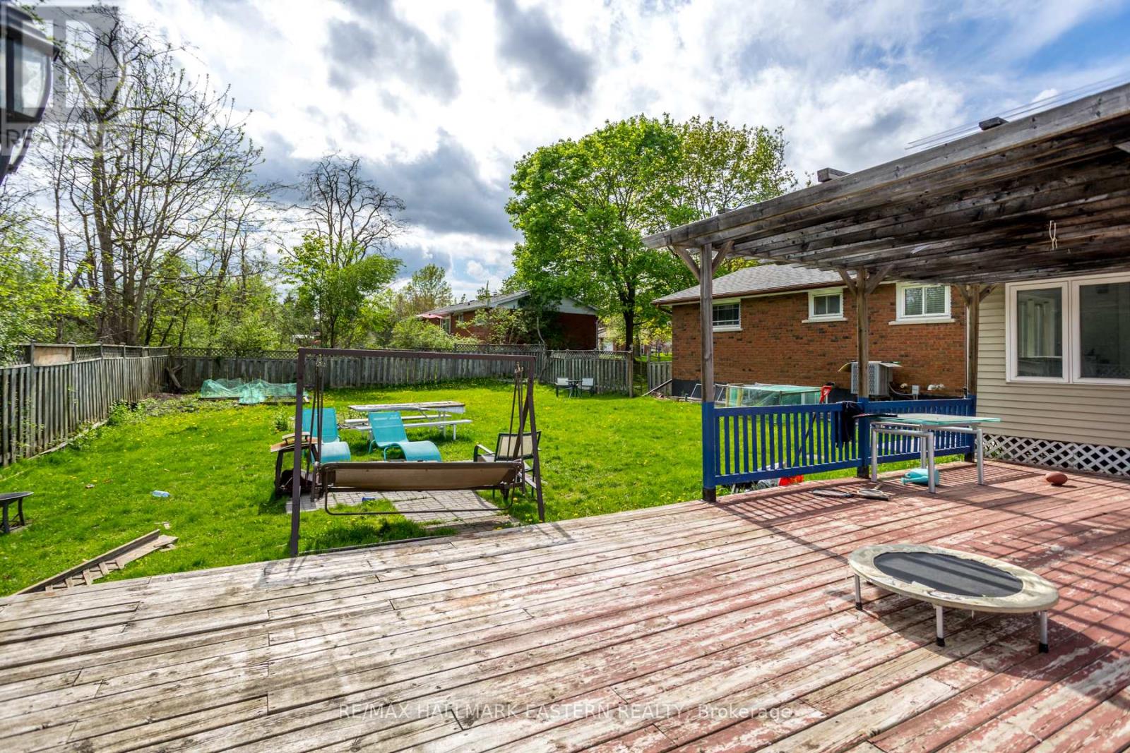 Photo 18 of 357 Martin Road, Peterborough North ON