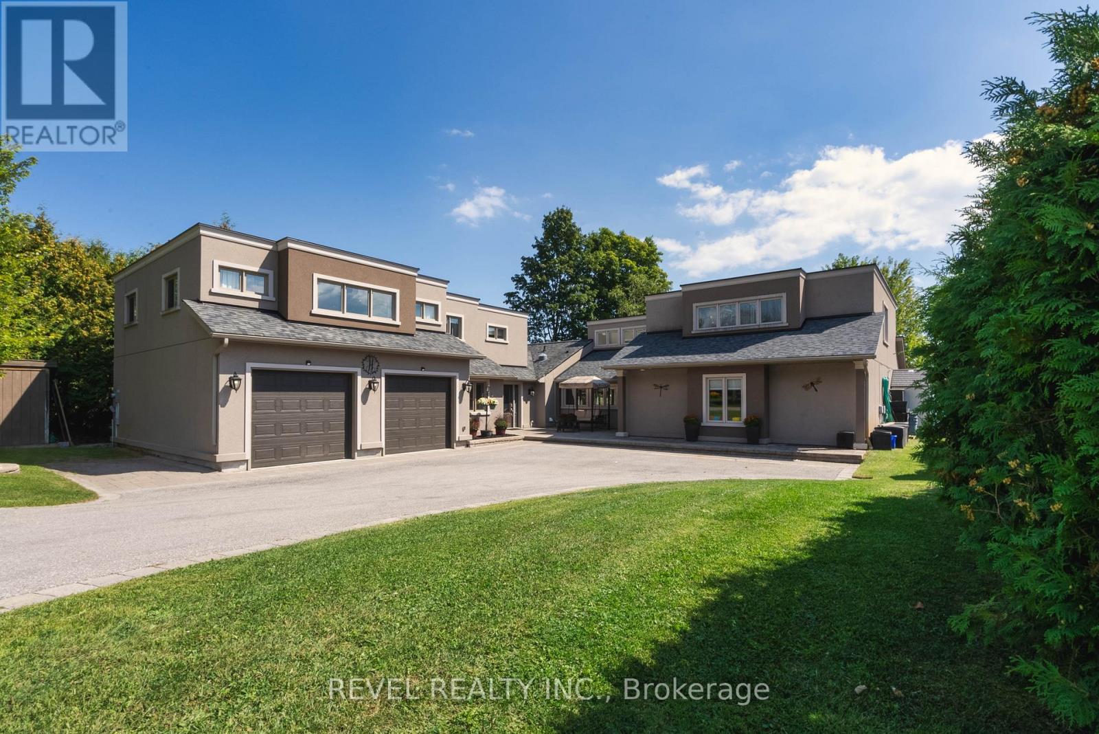 Photo 24 of 183 Lakeshore Road W, Oromedonte ON