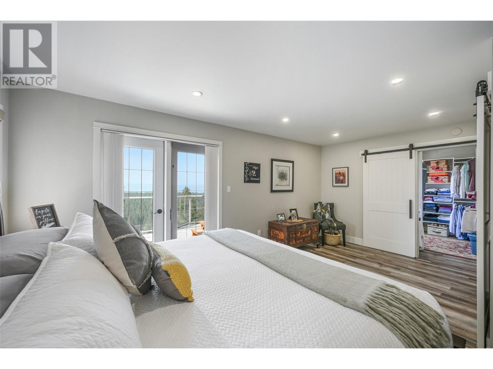 9520 JUNIPER HEIGHTS Road, Invermere