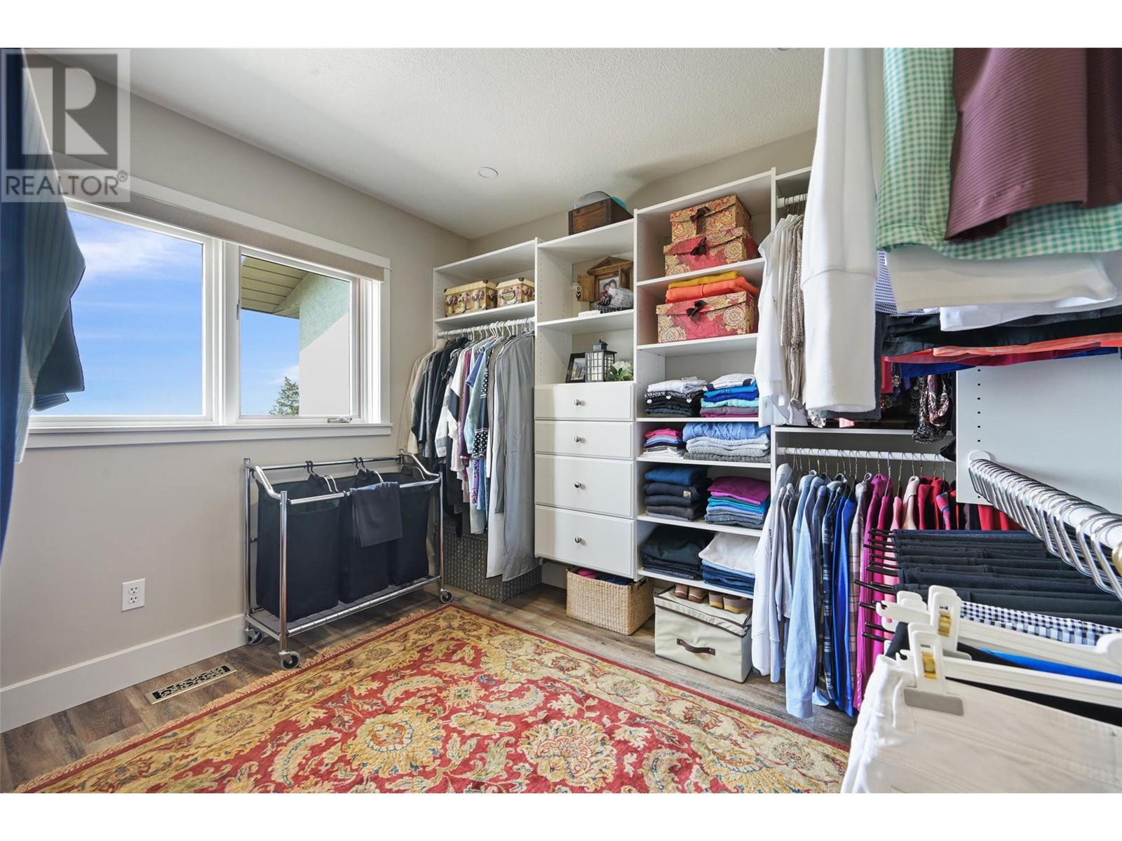 9520 JUNIPER HEIGHTS Road, Invermere
