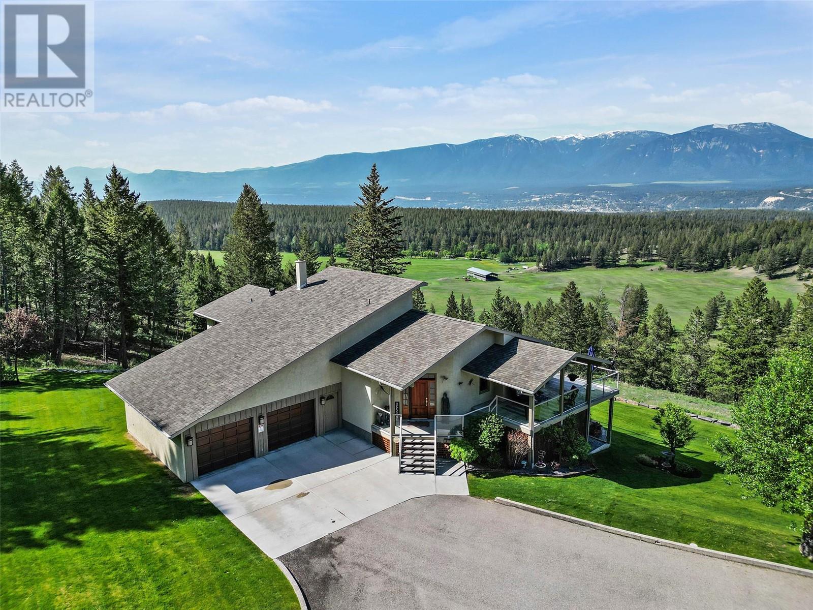 9520 JUNIPER HEIGHTS Road, Invermere