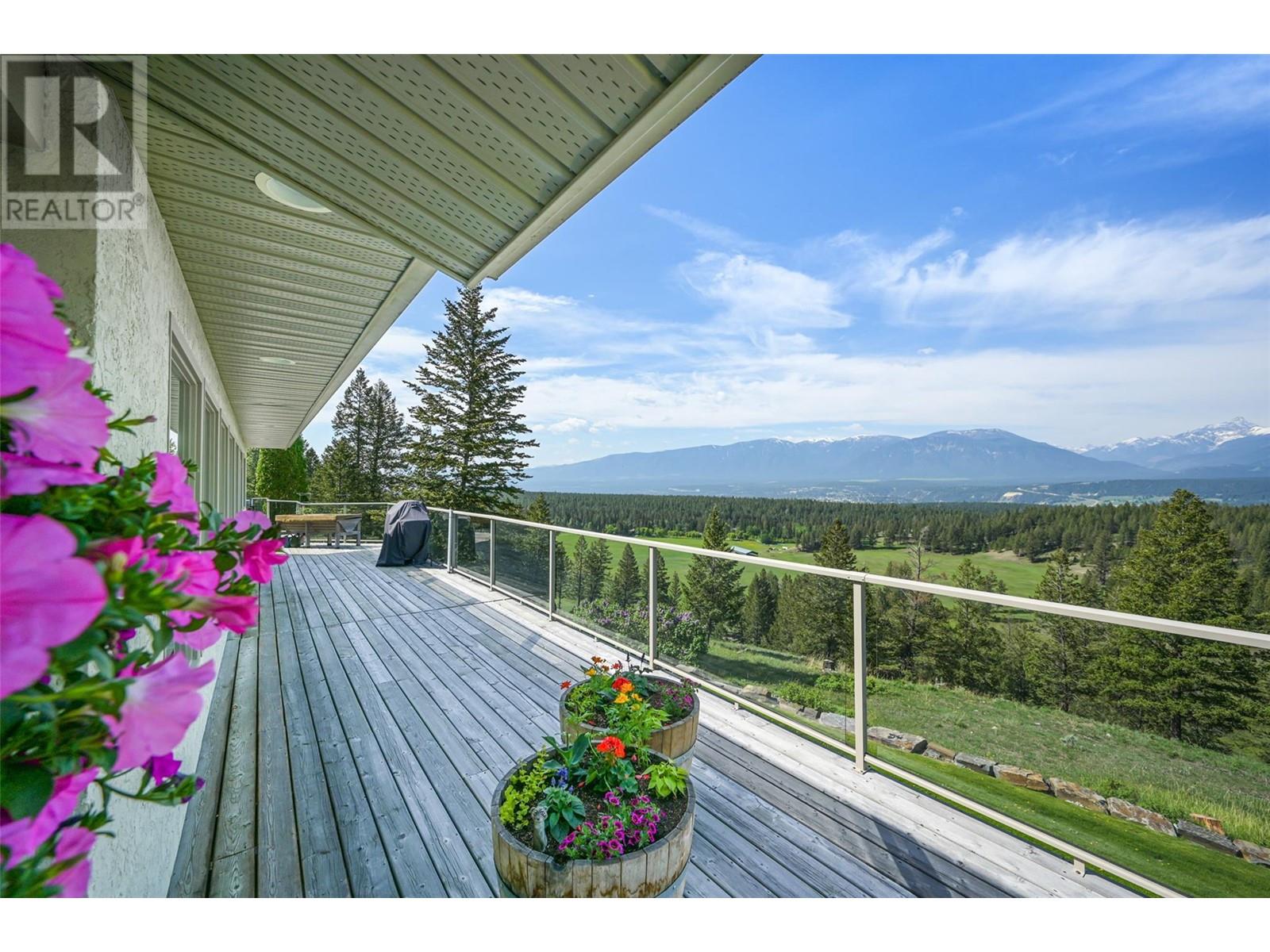 9520 JUNIPER HEIGHTS Road, Invermere