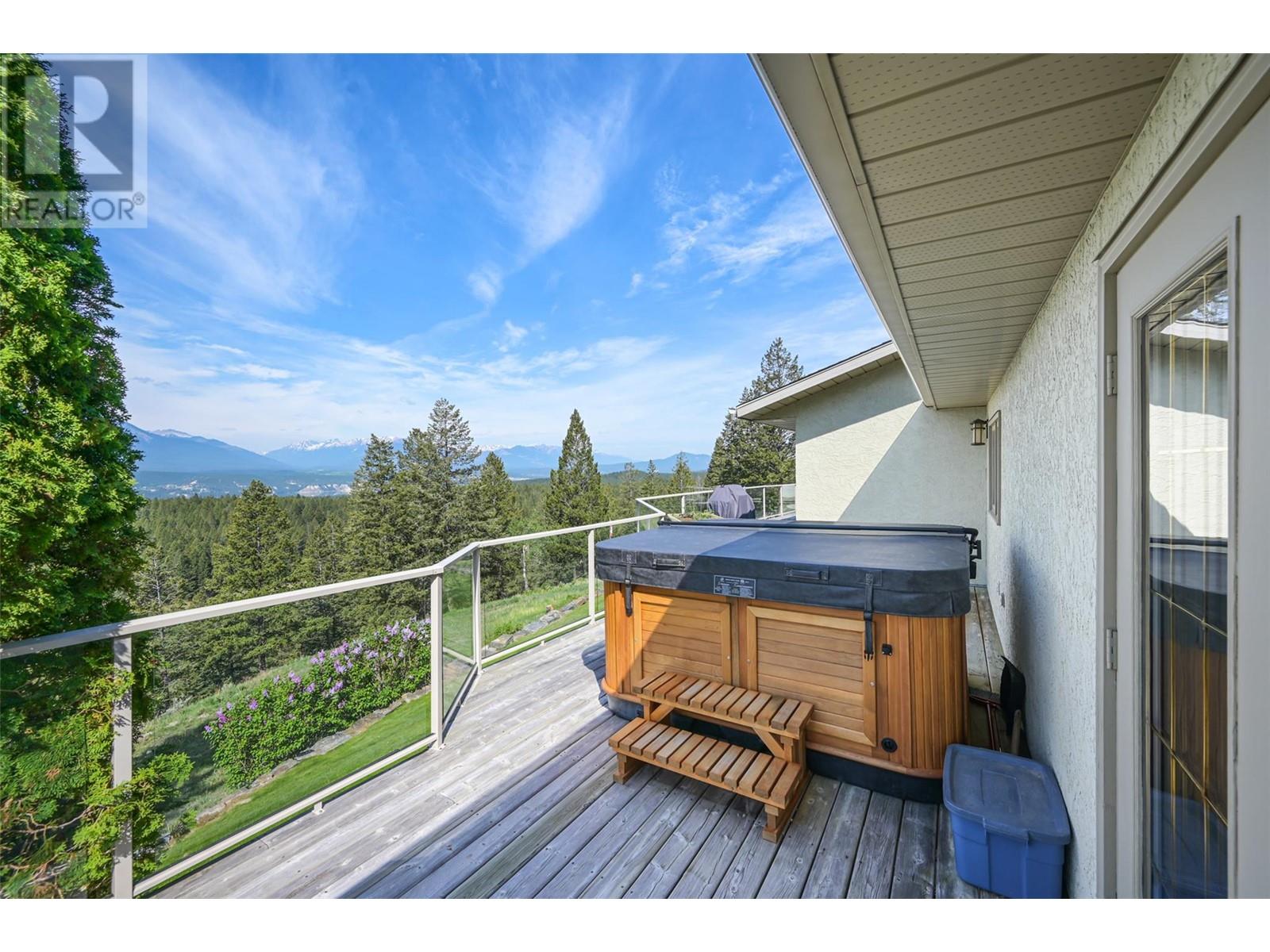 9520 JUNIPER HEIGHTS Road, Invermere
