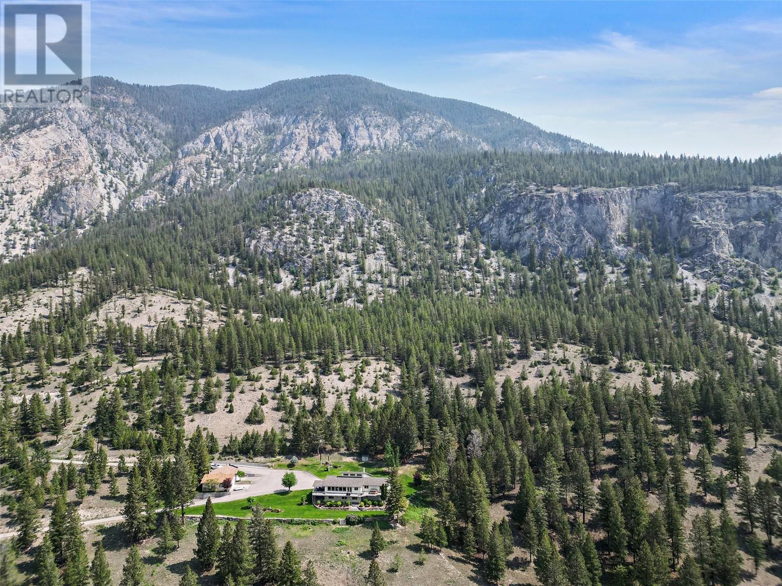 9520 JUNIPER HEIGHTS Road, Invermere