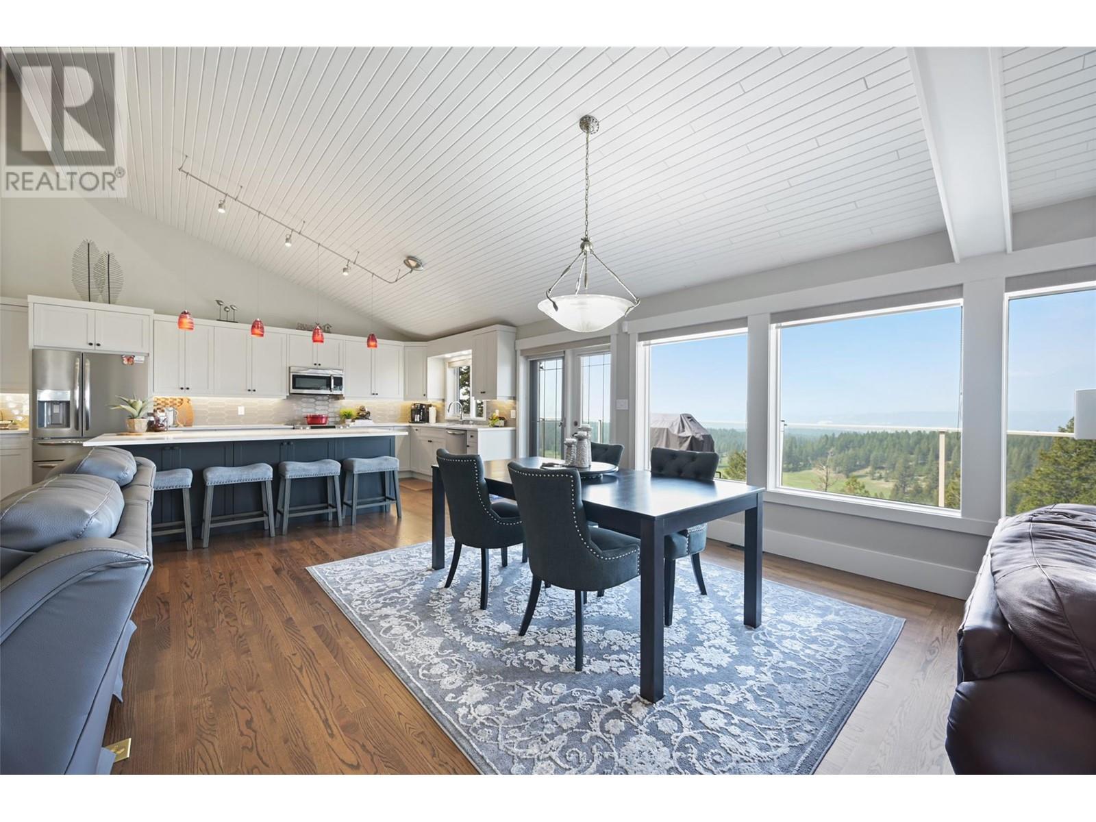 9520 JUNIPER HEIGHTS Road, Invermere