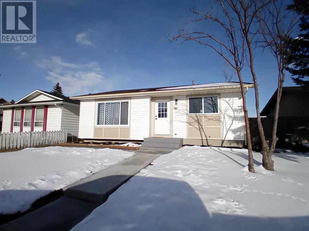 16 Castledale Gate NE, Calgary, Alberta