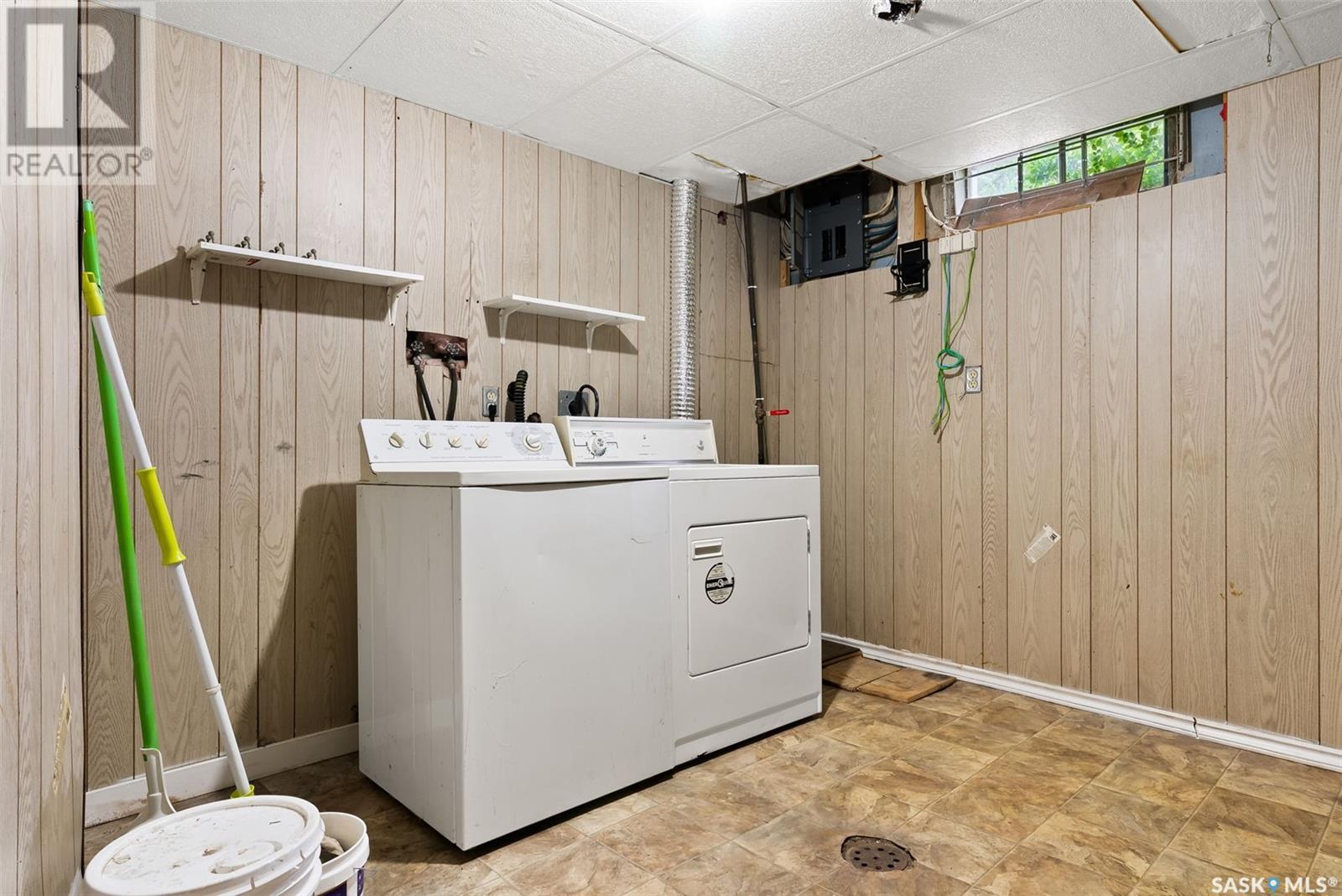 Photo 23 of 3111 Dewdney Avenue E, Regina SK