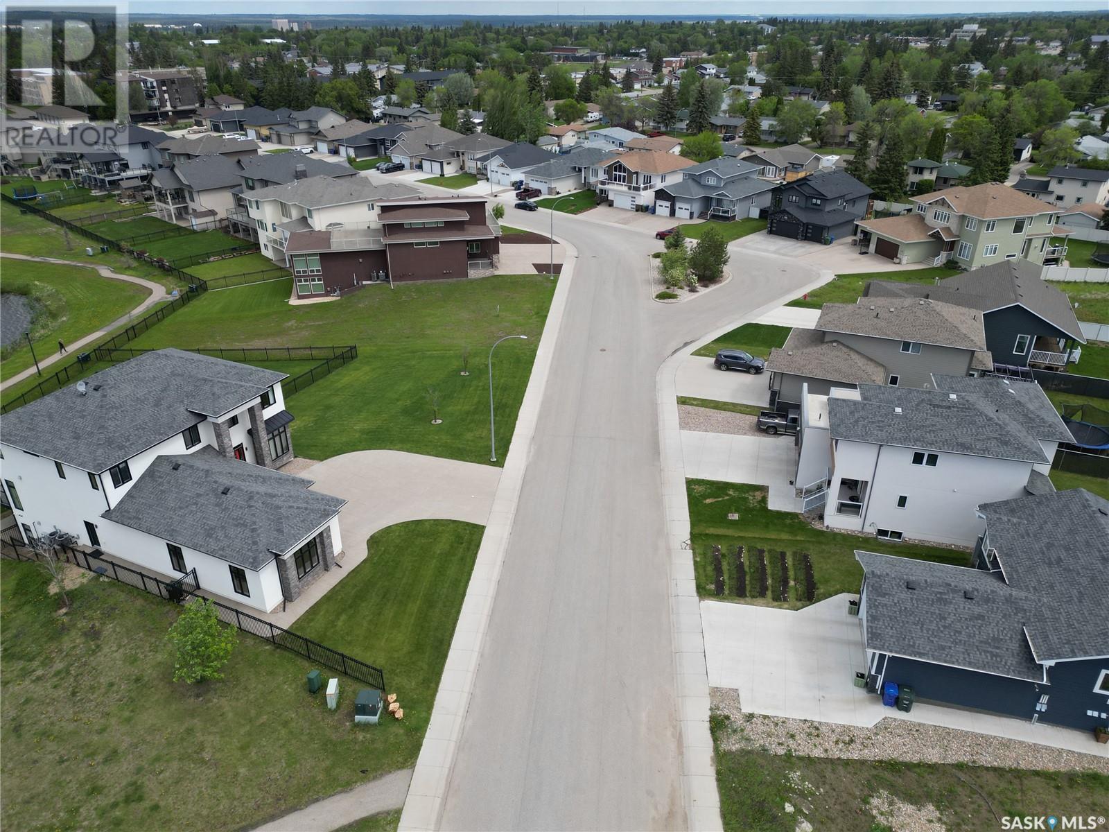 Photo 4 of 3090 Lakeview Drive, Prince Albert SK