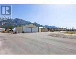 5310 Fairmont Airport Road, Fairmont Hot Springs, BC V0B1L1 Photo 28