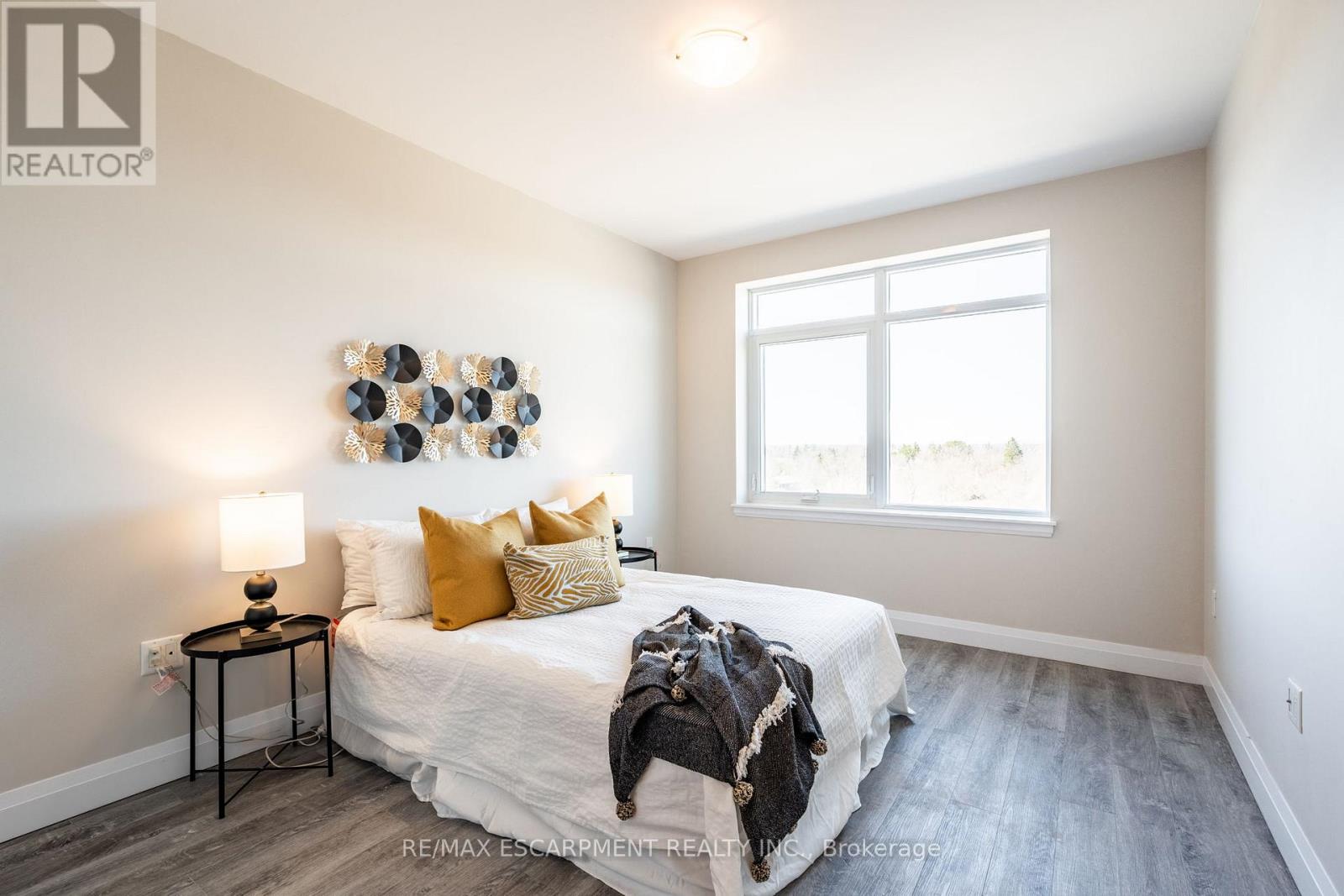 Single Family House for Sale in    REDFERN AVENUE Hamilton (Mountview) 