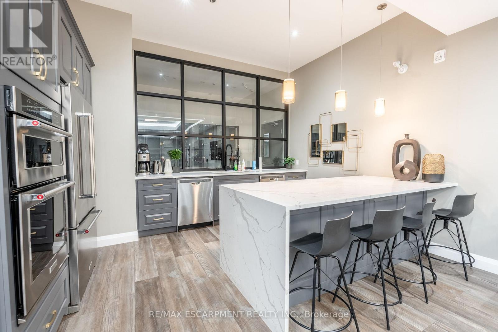 Single Family House for Sale in    REDFERN AVENUE Hamilton (Mountview) 