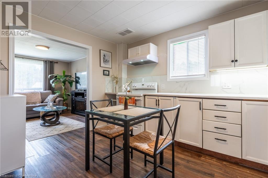 Photo 8 of 2683 Round Lake Road, Killaloe ON