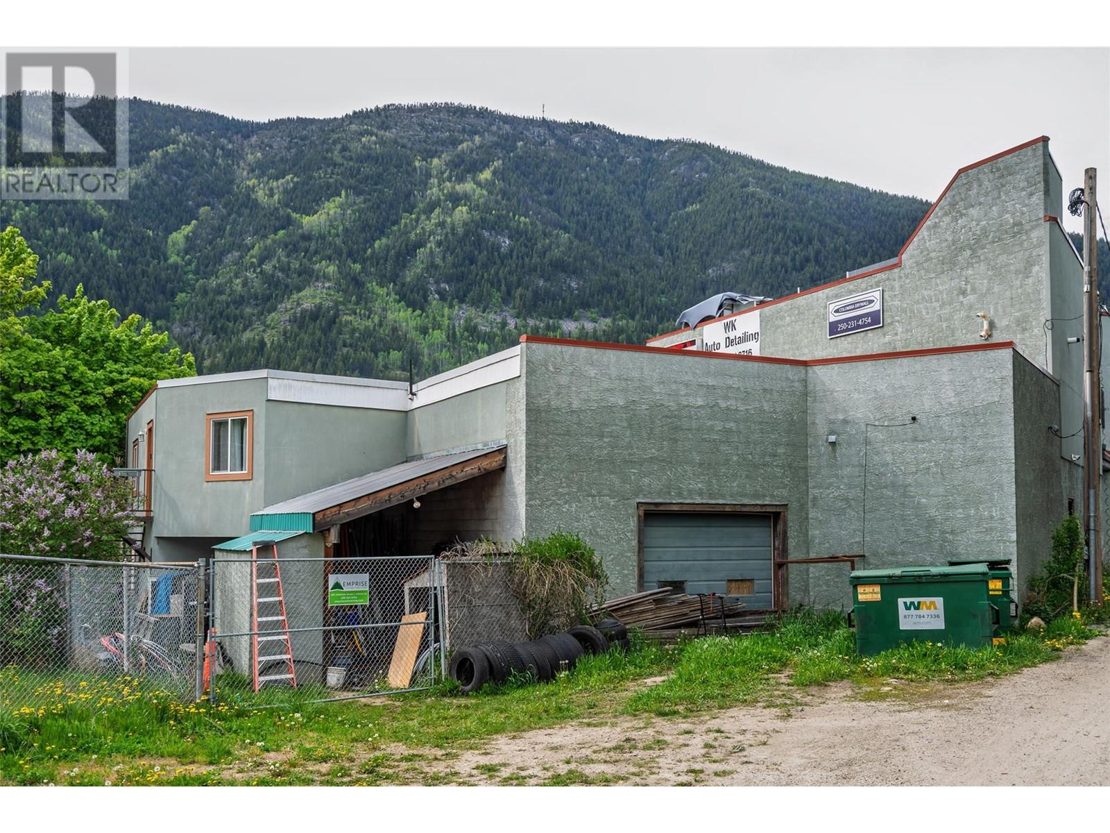 920 Nelson Avenue, Nelson