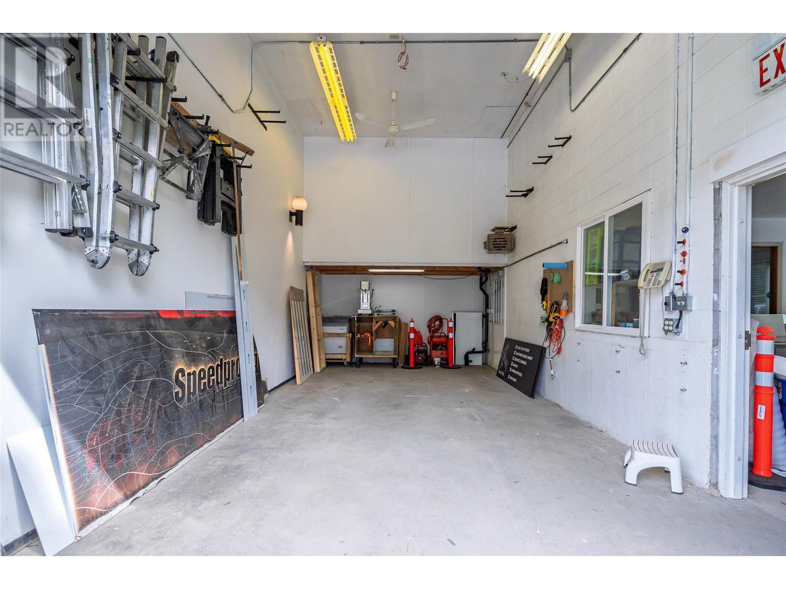 920 Nelson Avenue, Nelson