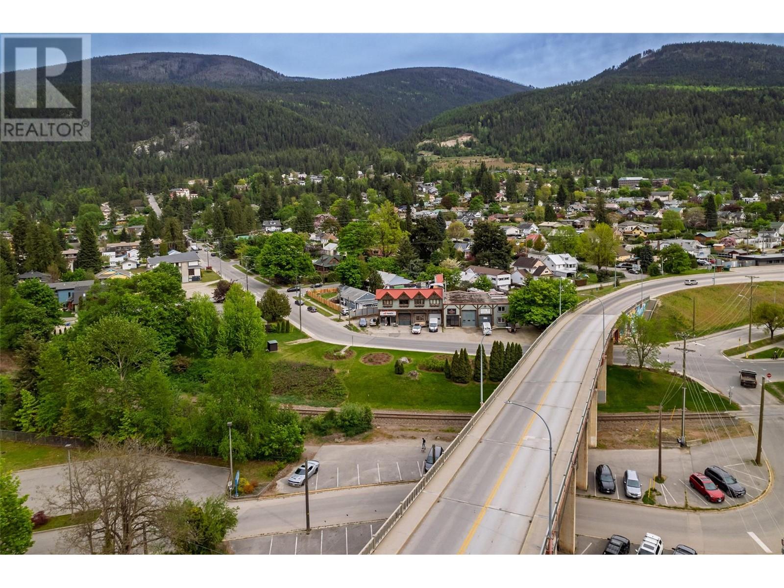 920 Nelson Avenue, Nelson