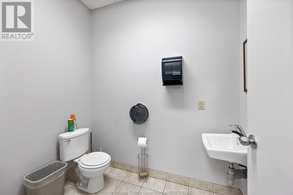 Photo 11 of 3950 Malden Unit 5, Windsor ON