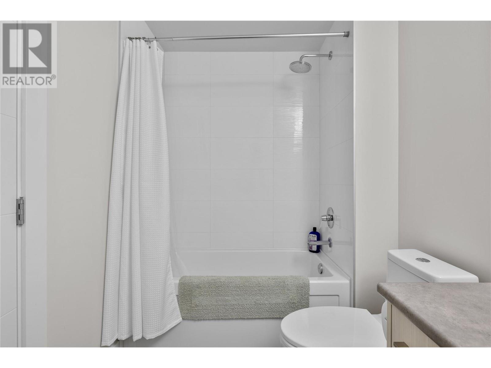 121 4380 Lakeshore Road, Kelowna