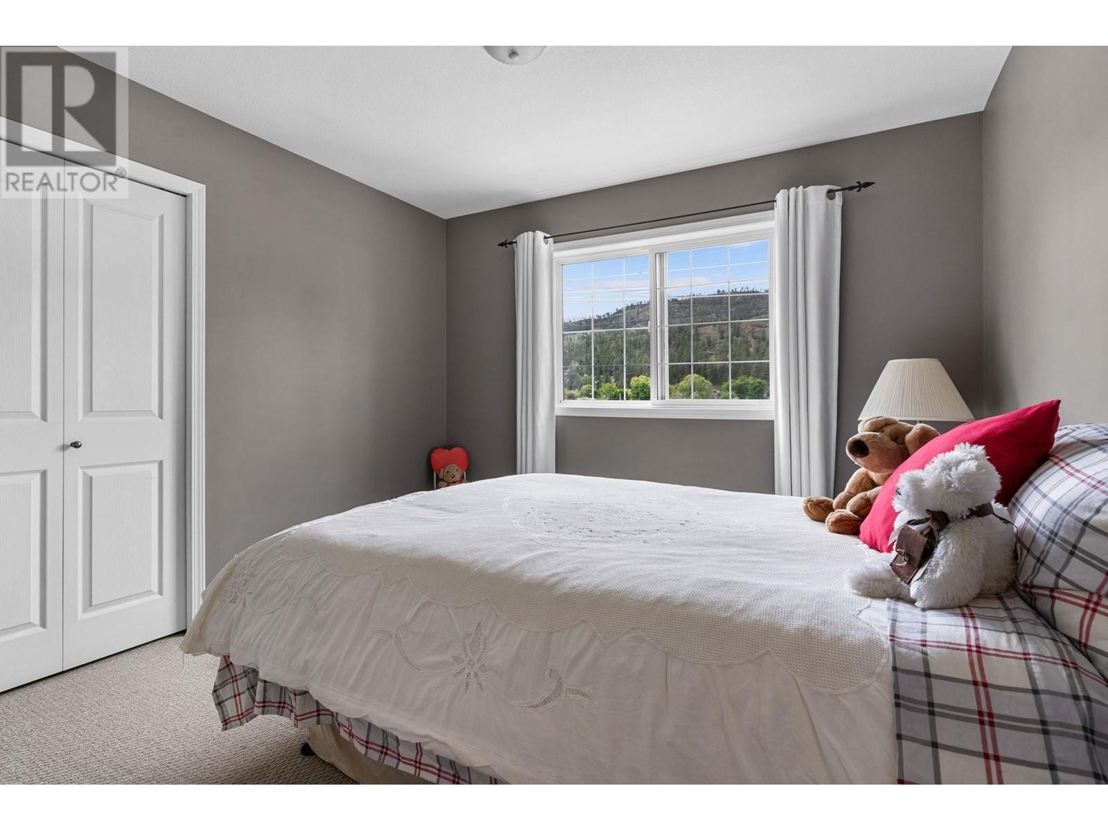  305 Snowsell Street North, Kelowna