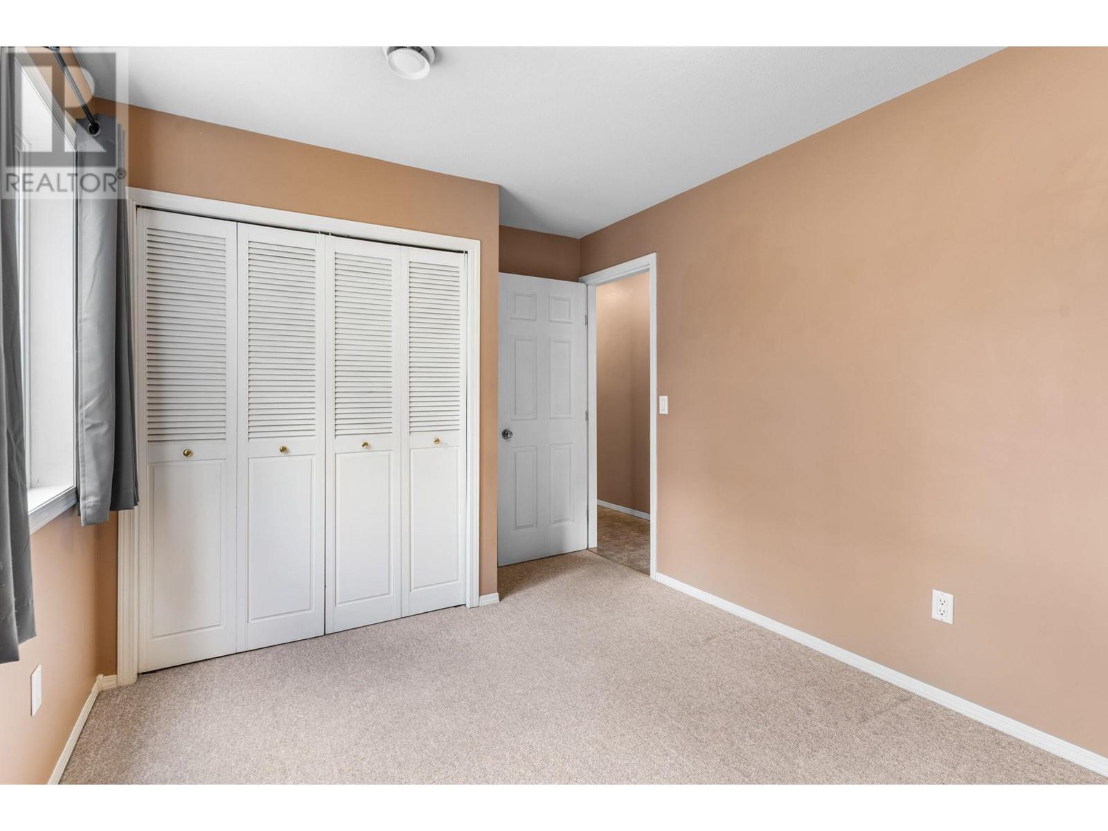  305 Snowsell Street North, Kelowna