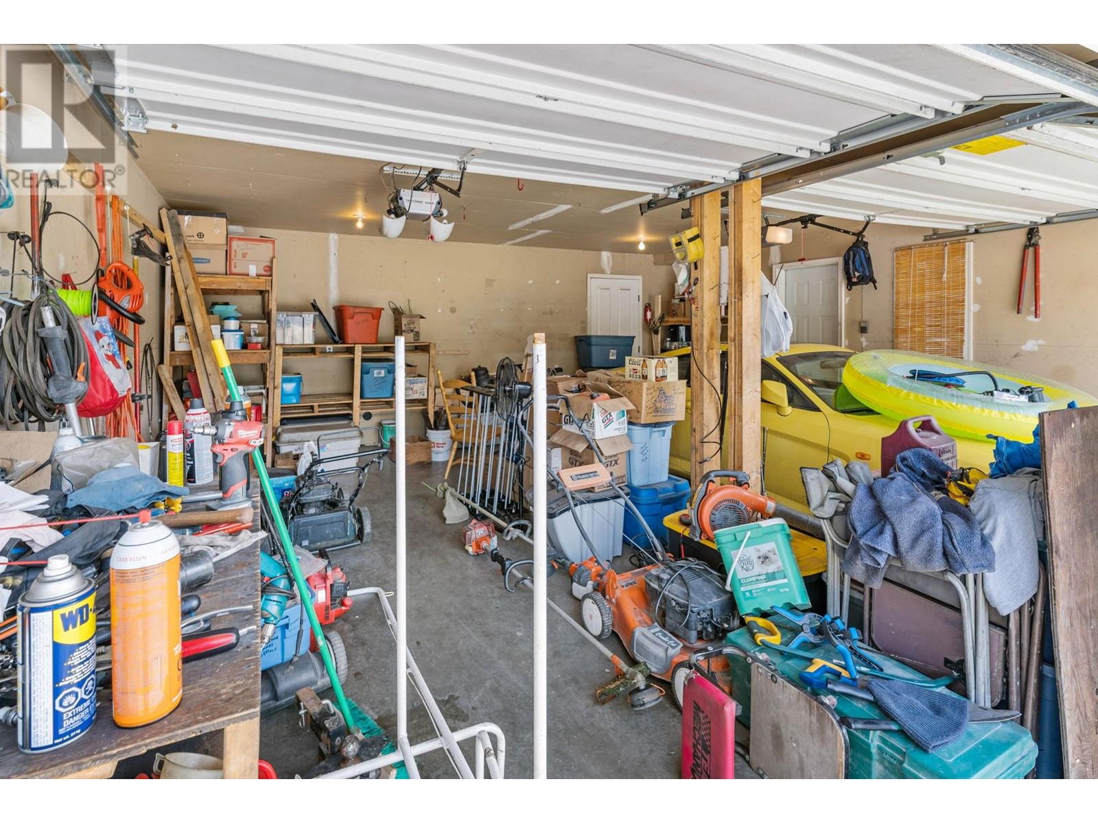  305 Snowsell Street North, Kelowna