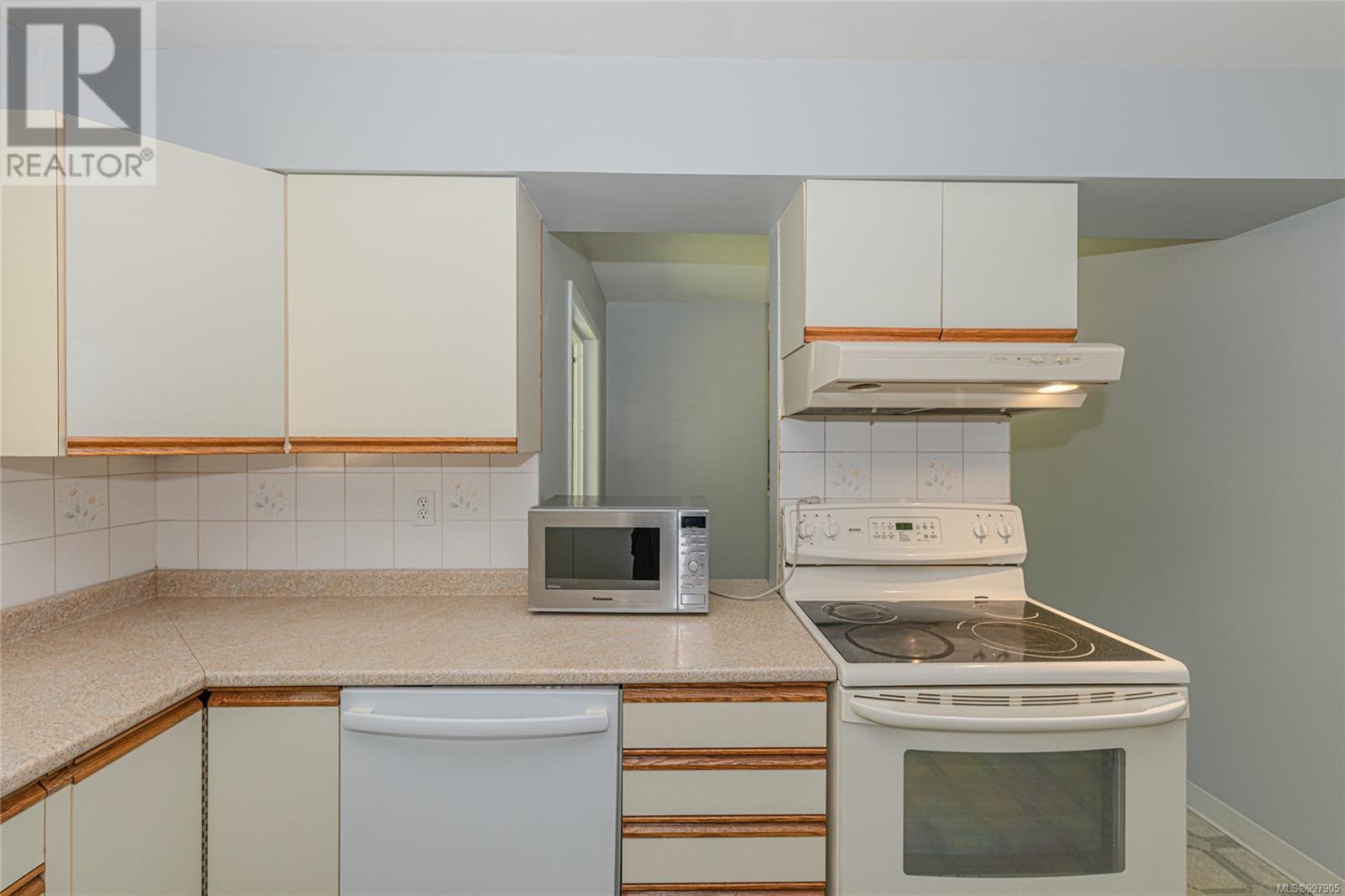 3715 BLENKINSOP RD - Image 21