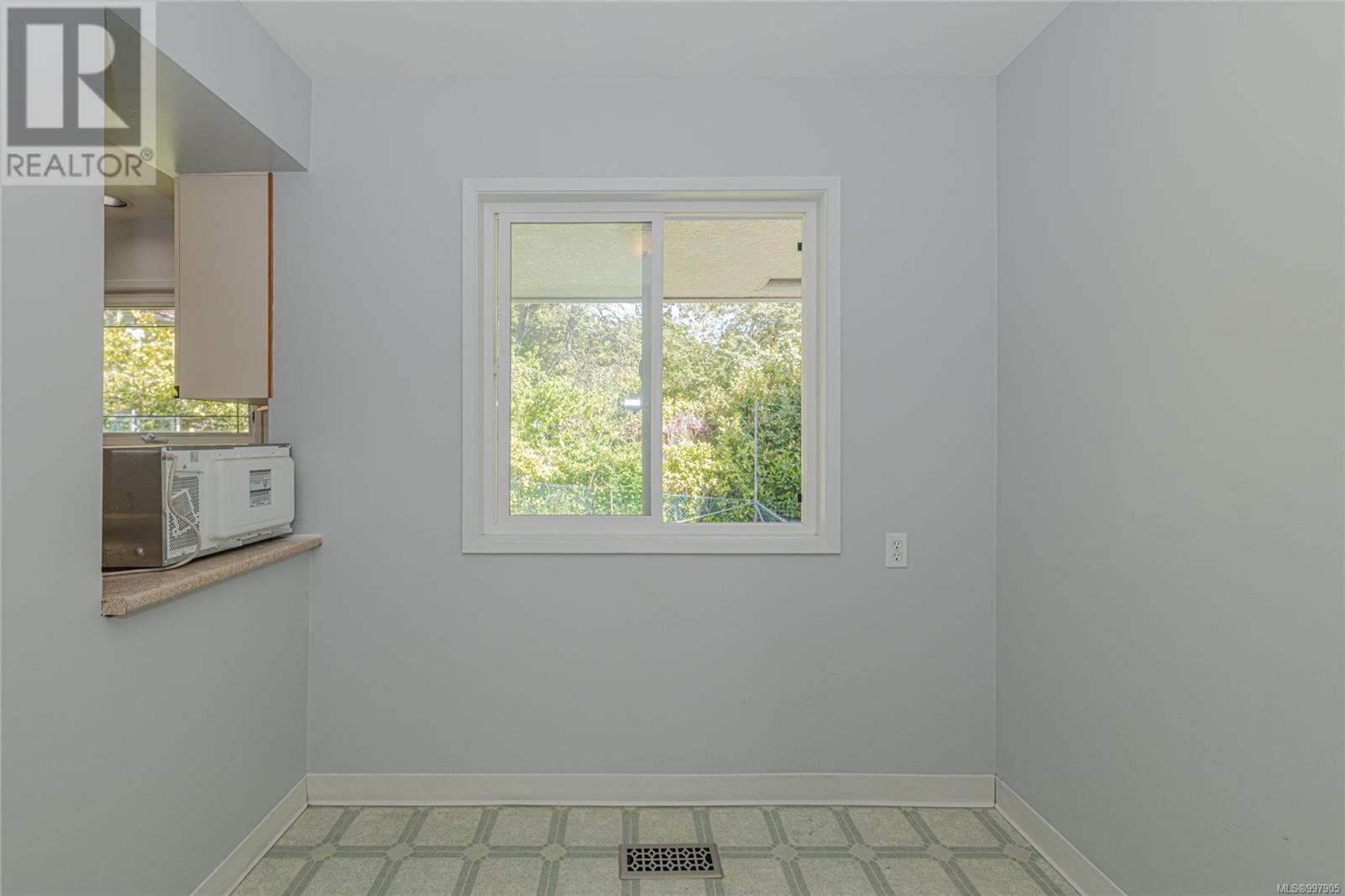 3715 BLENKINSOP RD - Image 23
