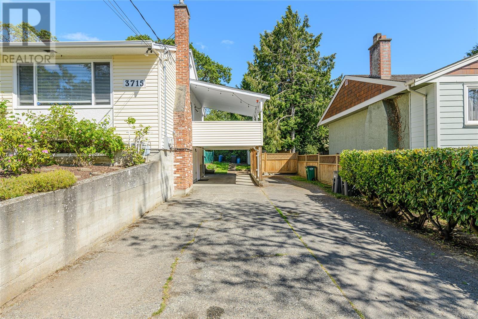  3715 Blenkinsop Road, Saanich