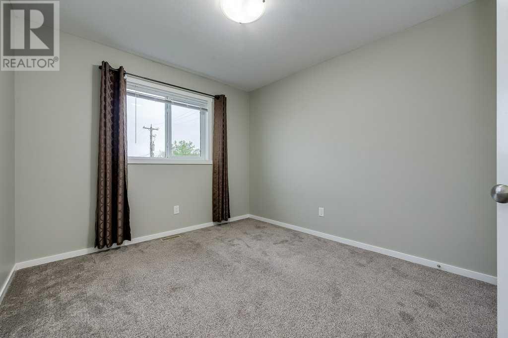 1008 Minto Street, Penhold