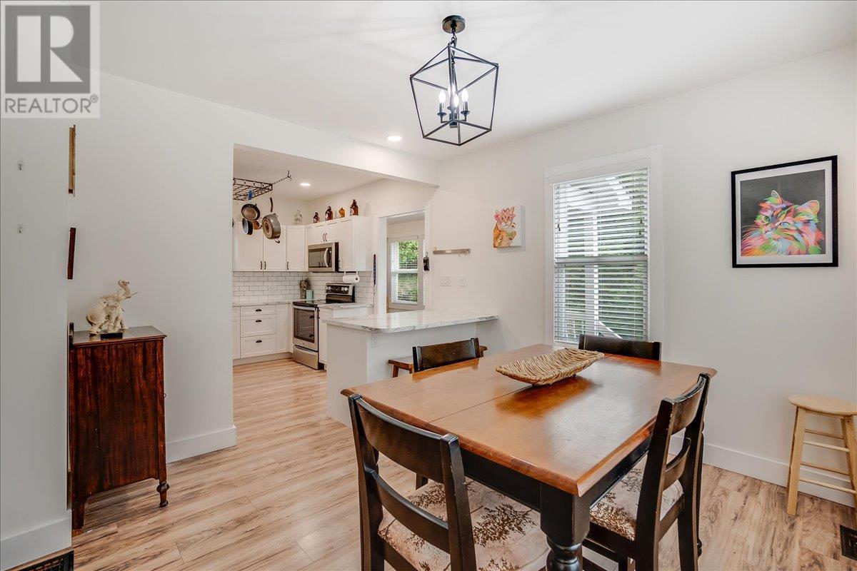 1667 CEDAR Avenue, Trail