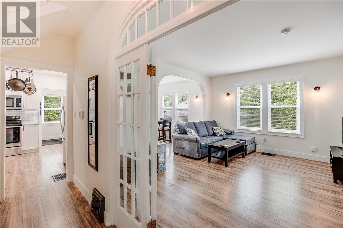 1667 CEDAR Avenue, Trail